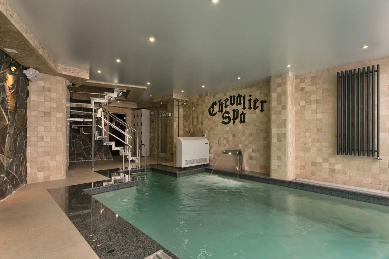 Chevalier Hotel & Spa Bukovel Exteriör bild